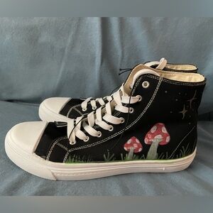 Forever21 Classic B&W High-tops, Handpainted Mushooms, NWT, Size 10 (Euro 41)